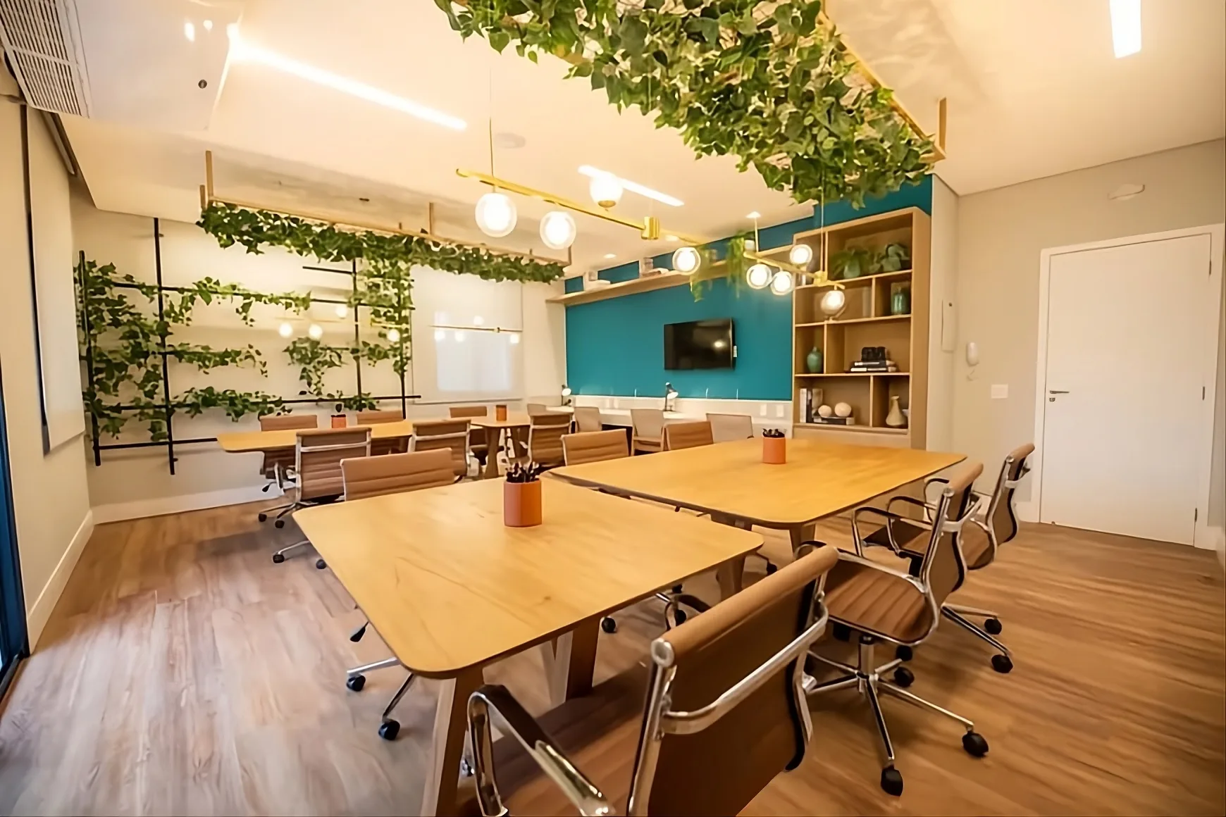 Viva Benx Vila Olímpia com piso vinílico Tarkett Essence Tech cor Maiorca