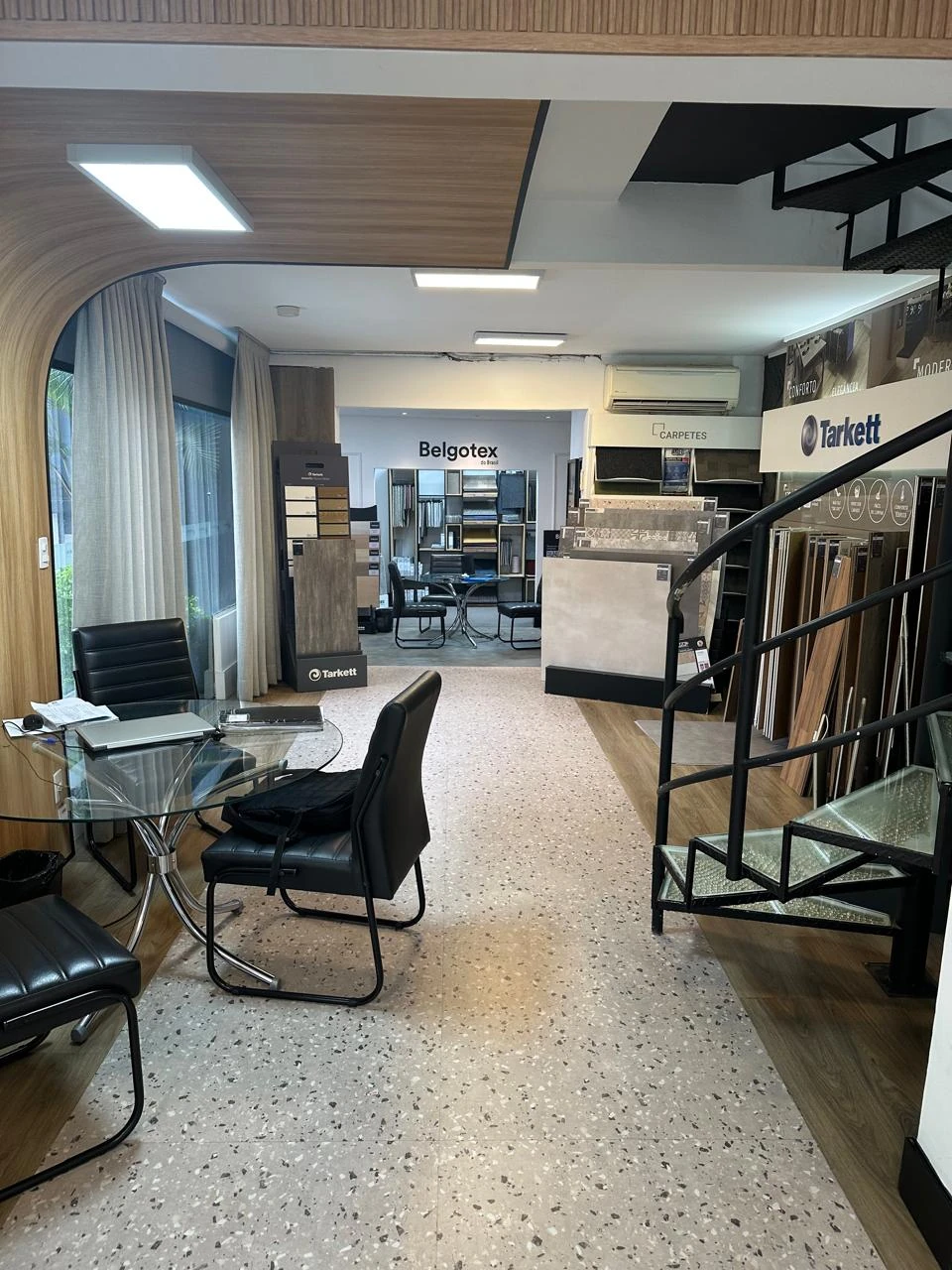 Showroom GF Premium em Moema, espaço para apresentação de materiais em escala real
